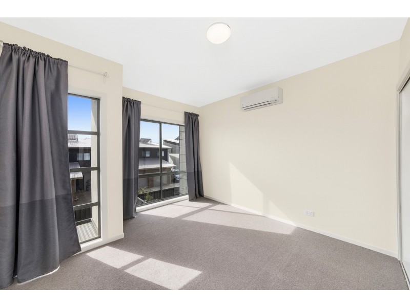 30/2 Pipeclay Street, Lawson ACT 2617