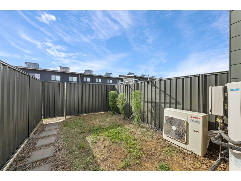 30/2 Pipeclay Street, Lawson ACT 2617