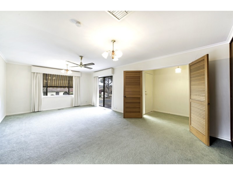 14 Pearson Street, Holder ACT 2611