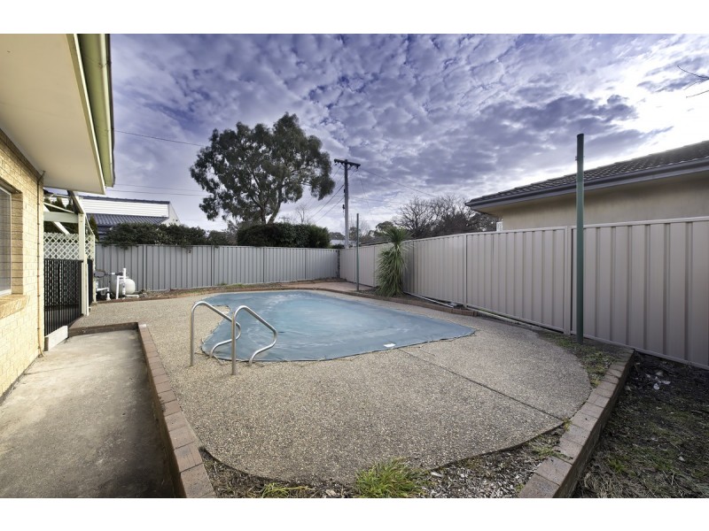 14 Pearson Street, Holder ACT 2611