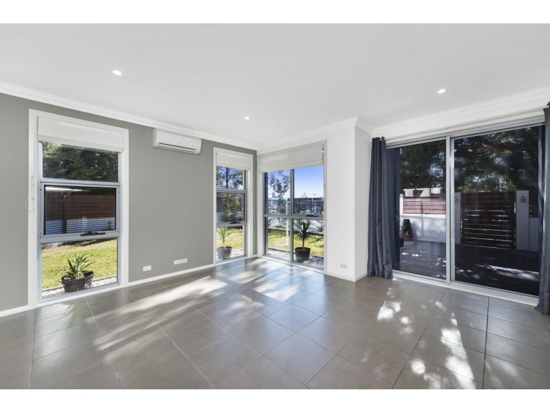 4/6 Webber Crescent, Calwell ACT 2905