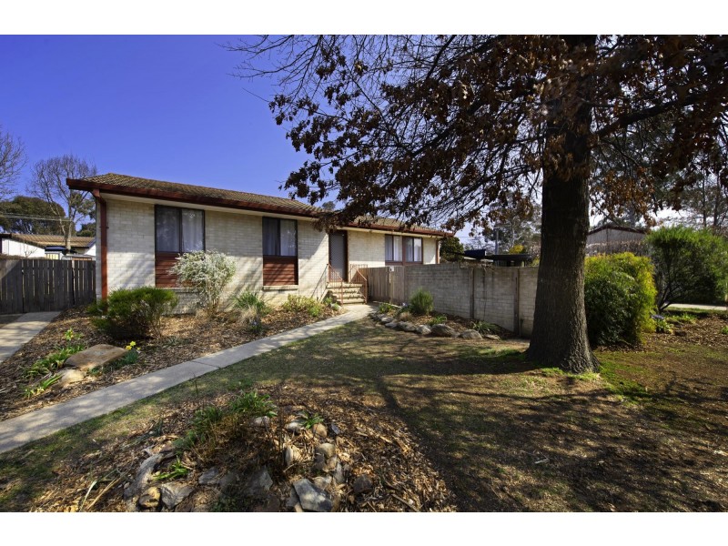 4 Hepburn Place, Kambah ACT 2902