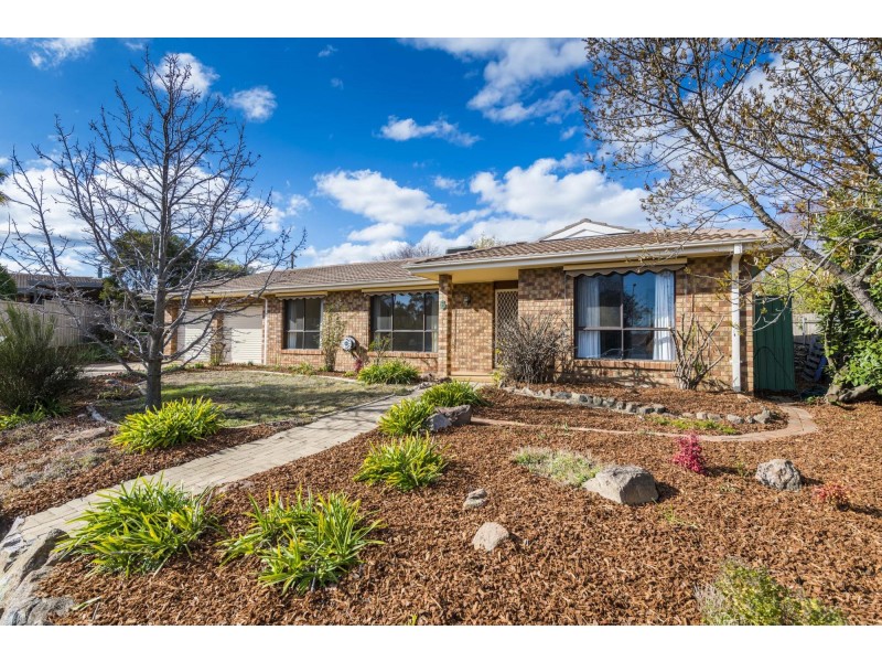 6 Hain Place, Gilmore ACT 2905