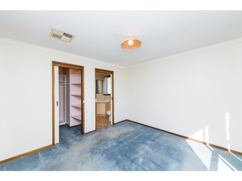 6 Hain Place, Gilmore ACT 2905