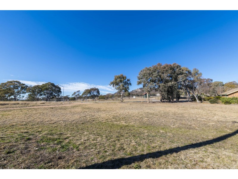 6 Hain Place, Gilmore ACT 2905