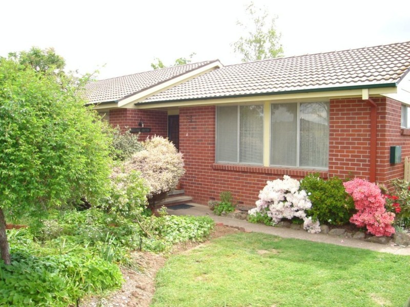 27 Macnaughton Street, Holt ACT 2615