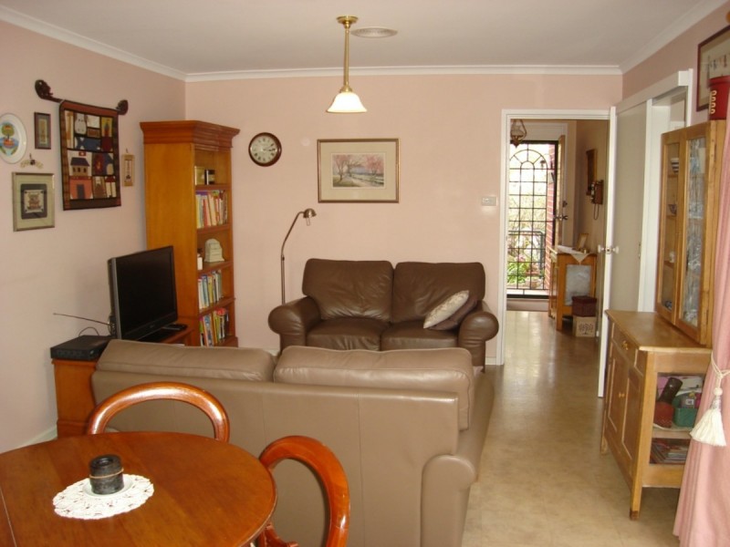 27 Macnaughton Street, Holt ACT 2615