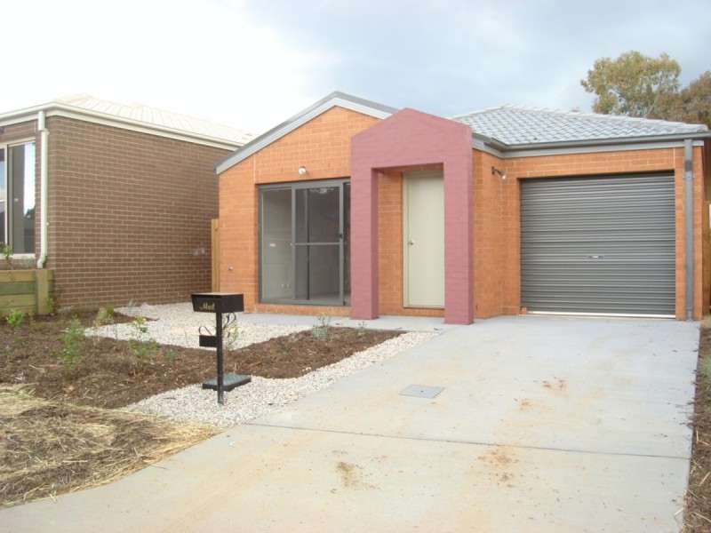 71 Ian Nicol Street, Watson ACT 2602