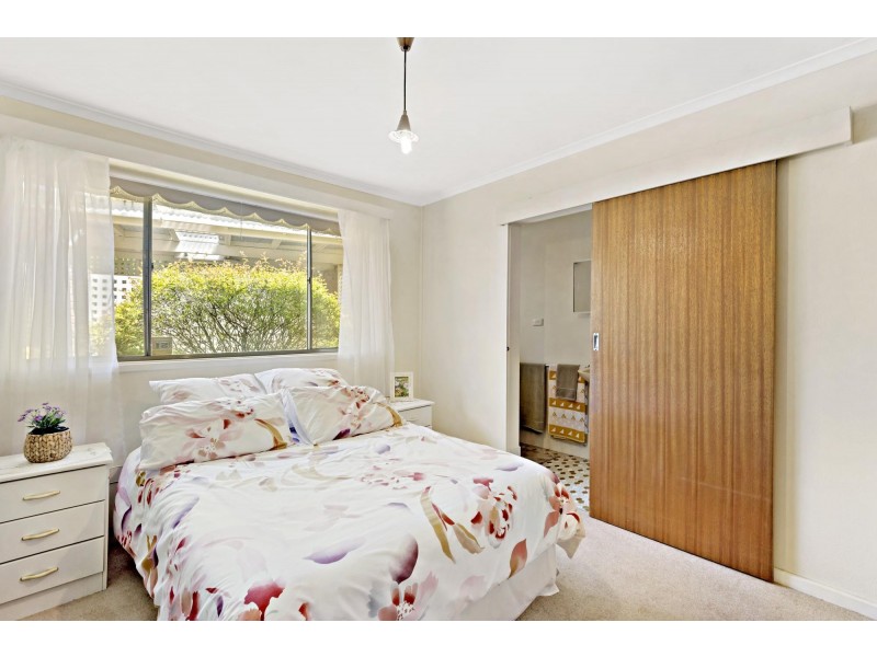 15 Coghlan Street, Chifley ACT 2606