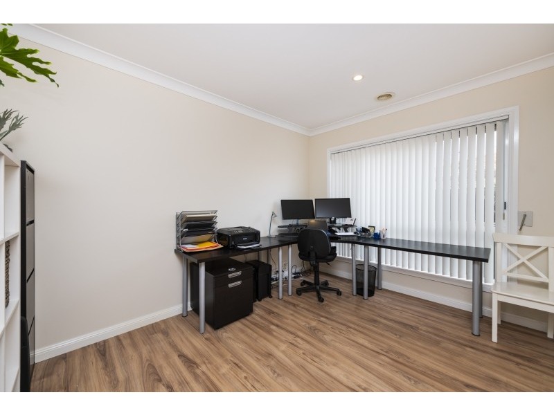 2 Kayser Place, Monash ACT 2904