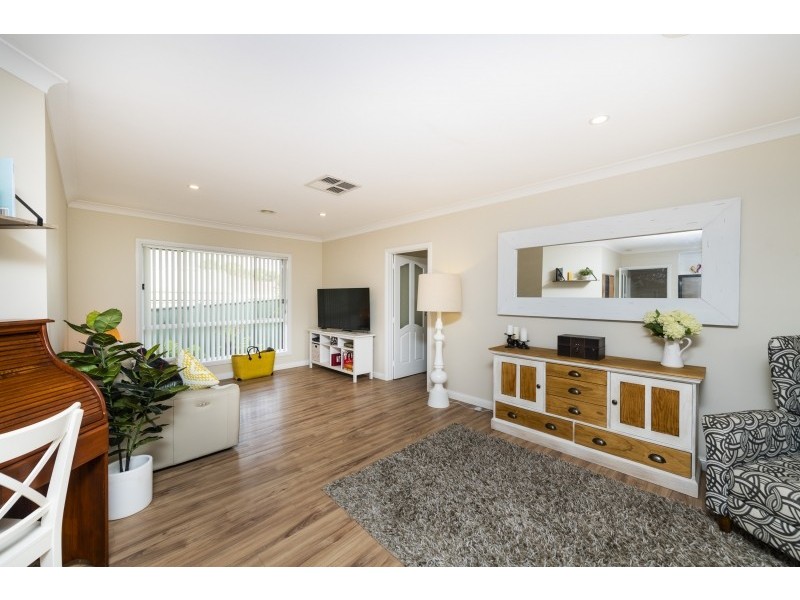 2 Kayser Place, Monash ACT 2904