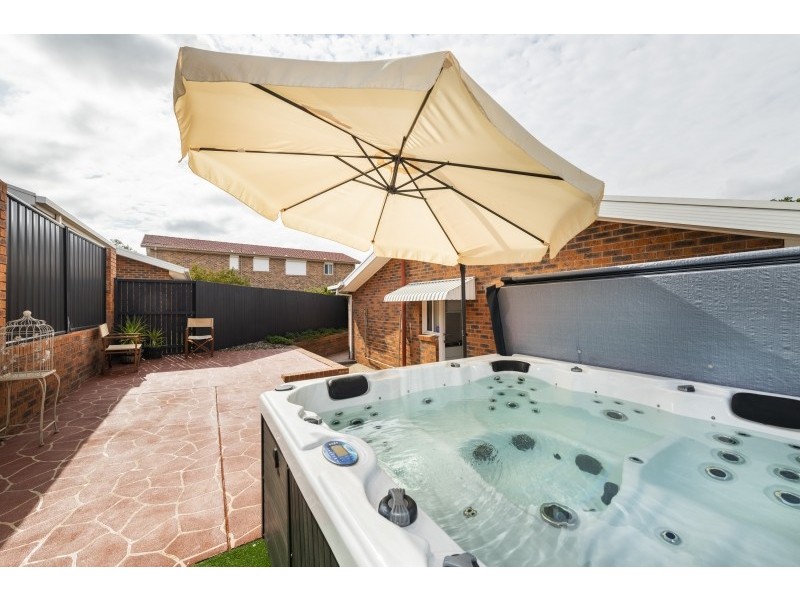 2 Kayser Place, Monash ACT 2904