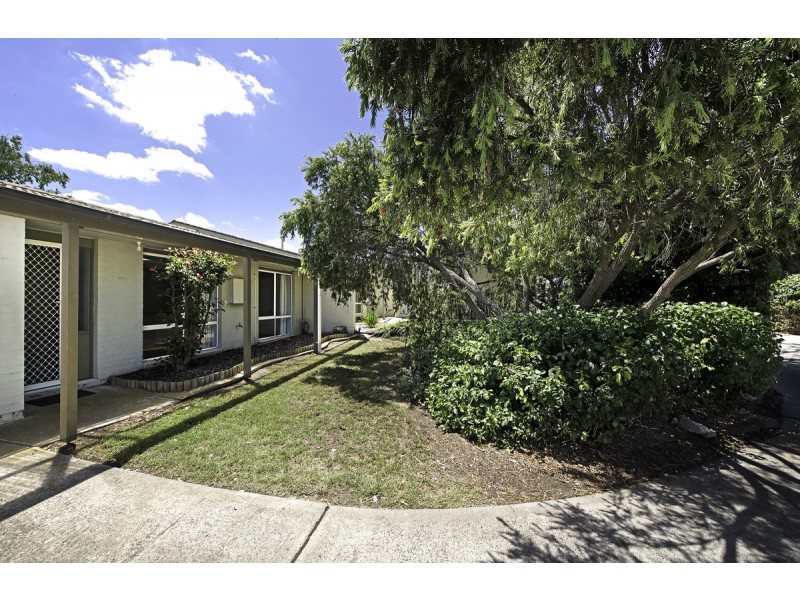 2/9 Ferry Place, Gordon ACT 2906