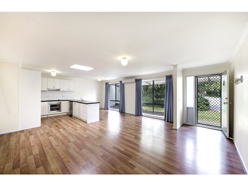 2/9 Ferry Place, Gordon ACT 2906