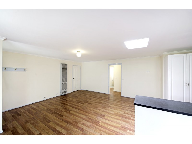 2/9 Ferry Place, Gordon ACT 2906
