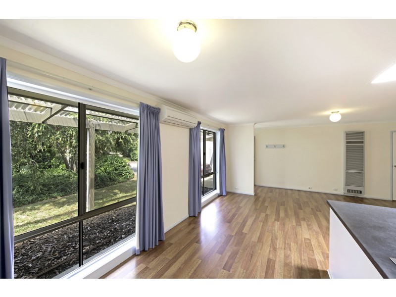 2/9 Ferry Place, Gordon ACT 2906