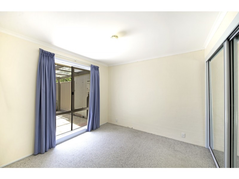 2/9 Ferry Place, Gordon ACT 2906