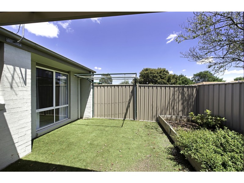 2/9 Ferry Place, Gordon ACT 2906