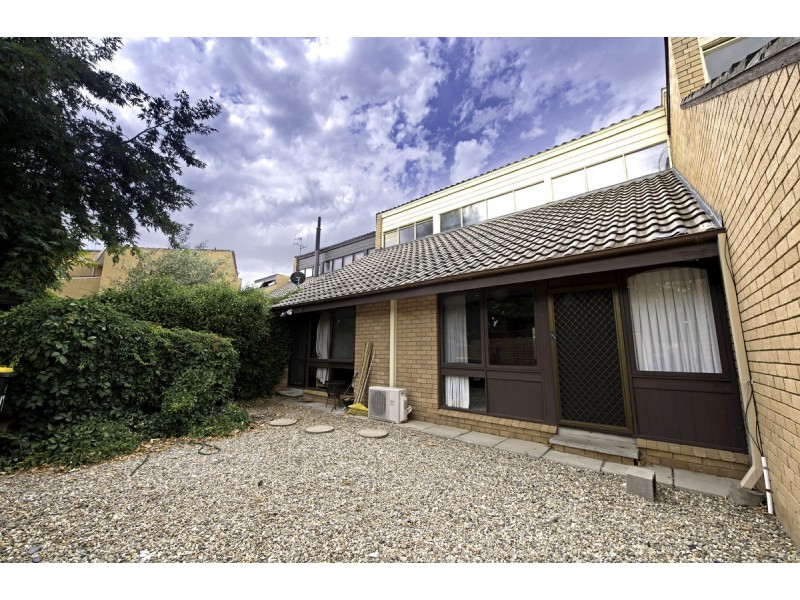 17 Boothby Place, Garran ACT 2605