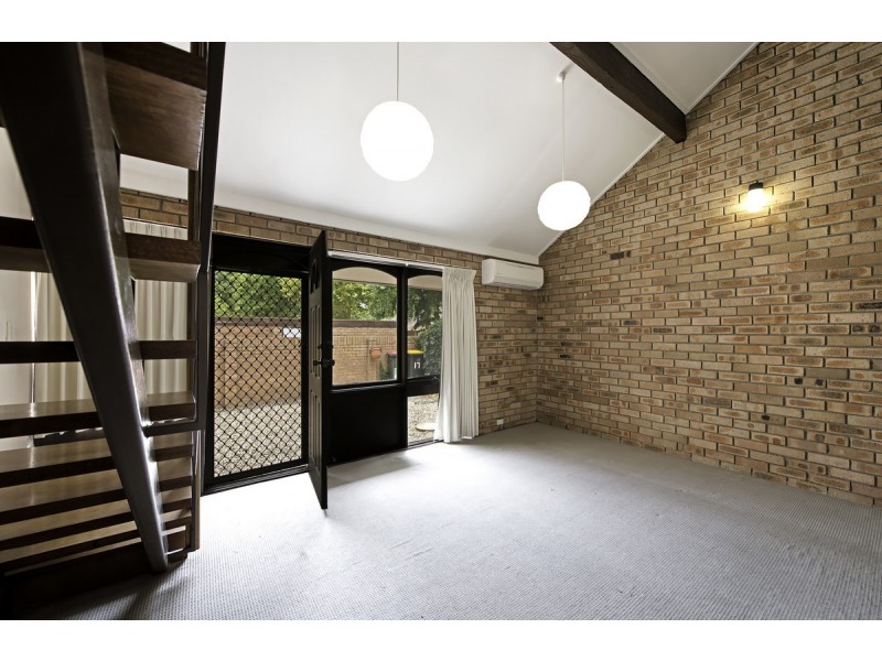 17 Boothby Place, Garran ACT 2605