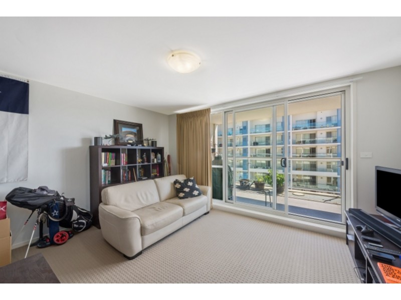 130/64 College Street, Belconnen ACT 2617