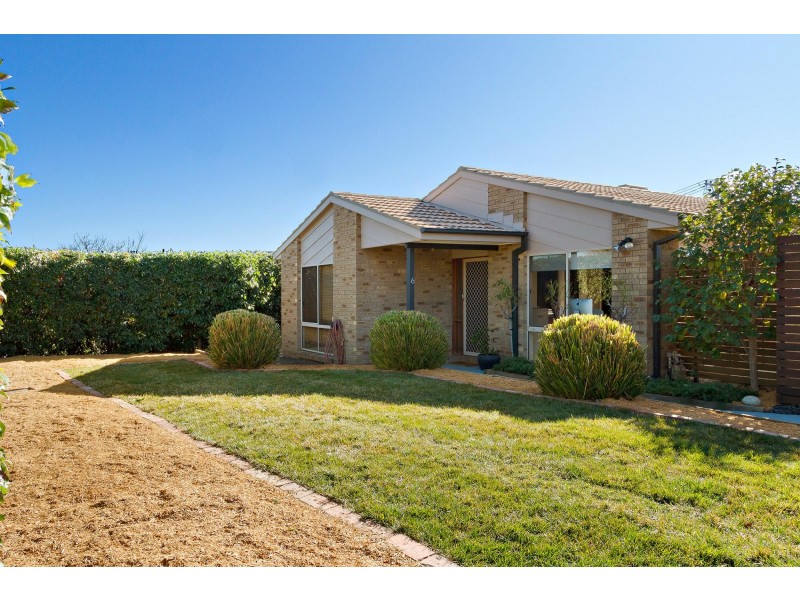 6 Fink Crescent, Calwell ACT 2905