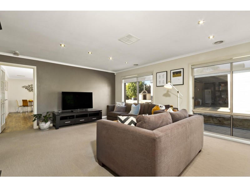 6 Fink Crescent, Calwell ACT 2905