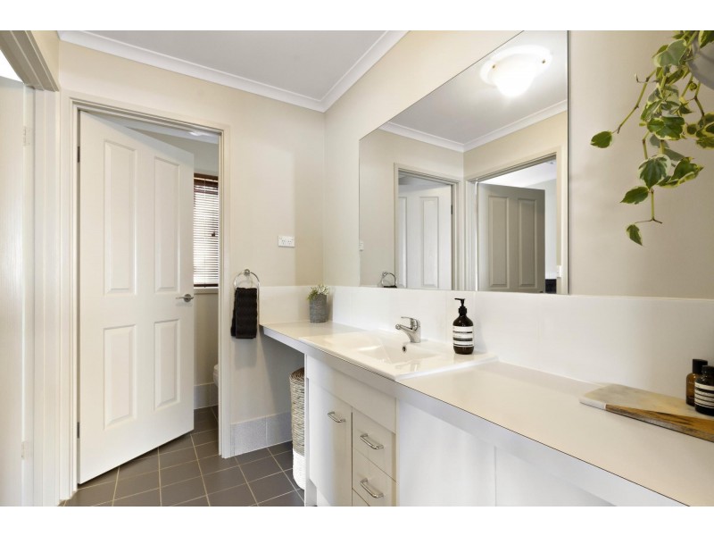 6 Fink Crescent, Calwell ACT 2905