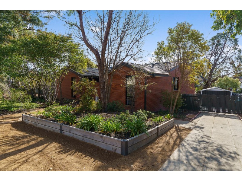 6 Pridham Street, Farrer ACT 2607