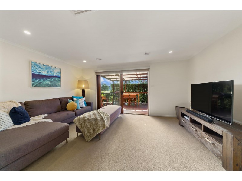 6 Pridham Street, Farrer ACT 2607