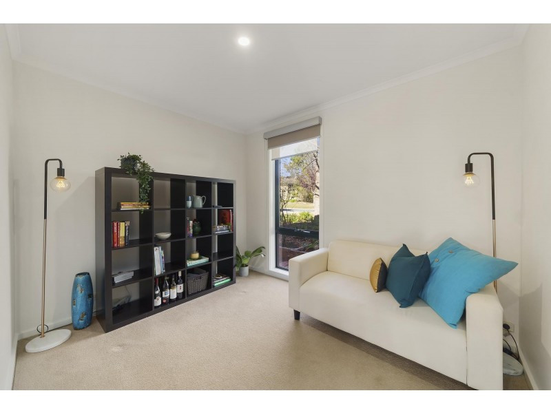 6 Pridham Street, Farrer ACT 2607
