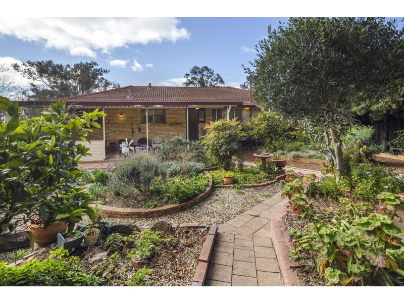 4 Howchin Place, Torrens ACT 2607