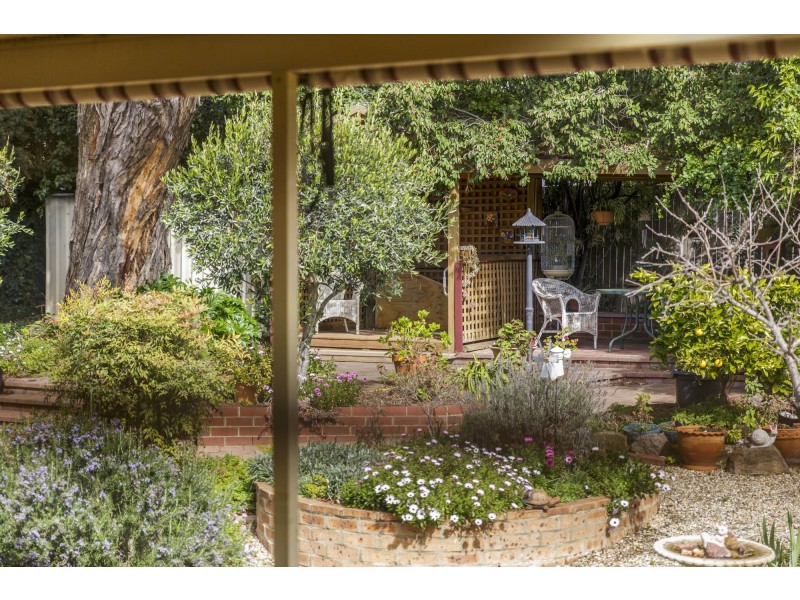 4 Howchin Place, Torrens ACT 2607