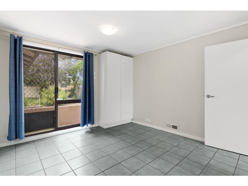 8 Nivison Place, Charnwood ACT 2615