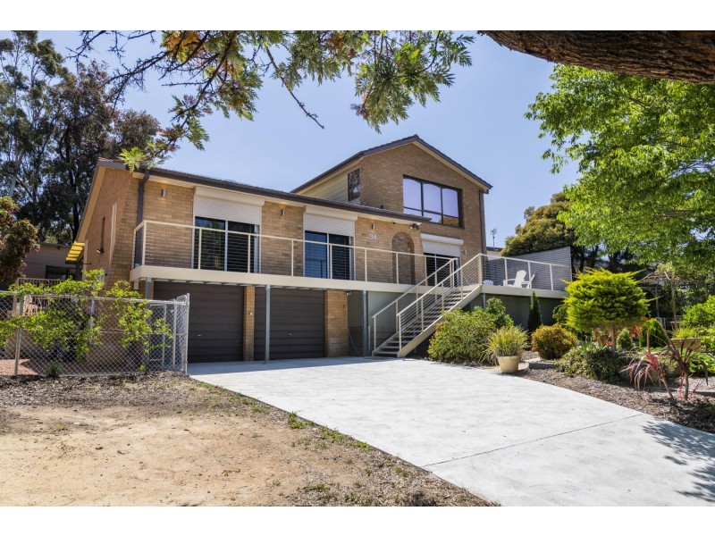 34 Allchin Circuit, Kambah ACT 2902