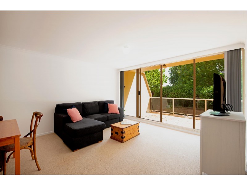 2 B/9 Chandler Street, Belconnen ACT 2617