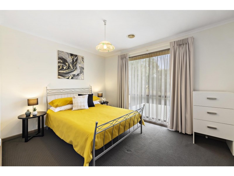 14 Horton Close, Kambah ACT 2902