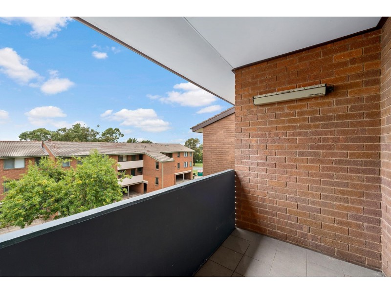 16/28 Springvale Drive, Hawker ACT 2614