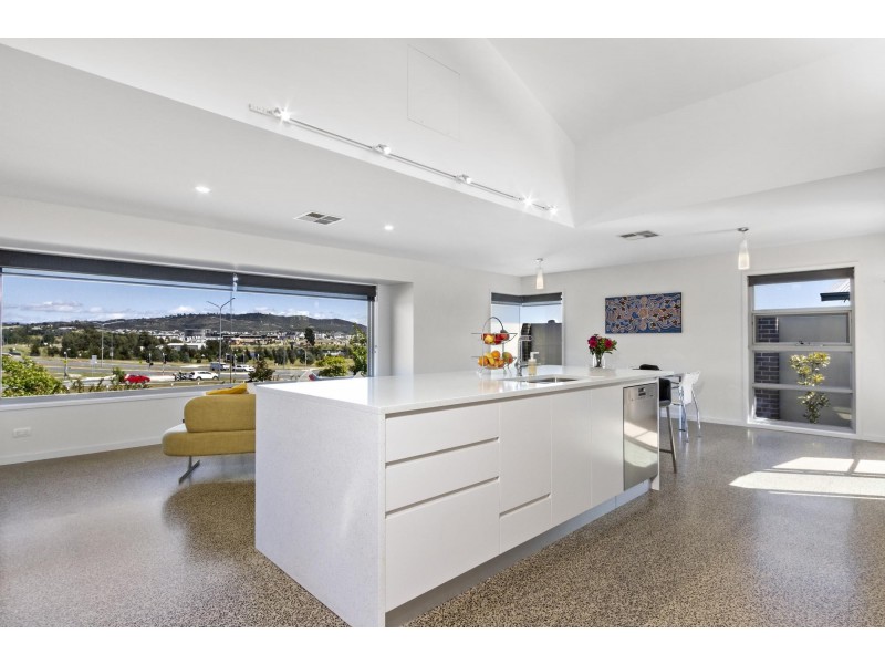 12 Geoff Bardon Street, Weston ACT 2611