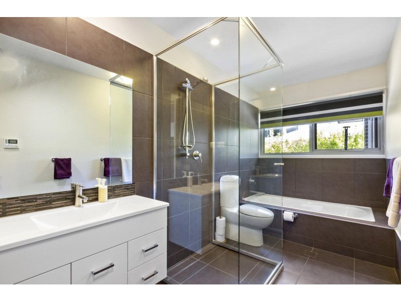 12 Geoff Bardon Street, Weston ACT 2611