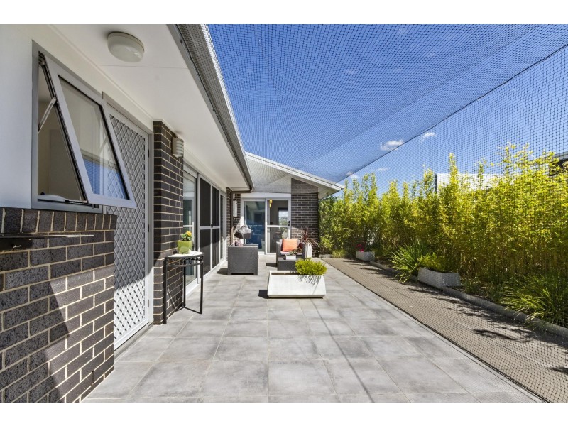 12 Geoff Bardon Street, Weston ACT 2611
