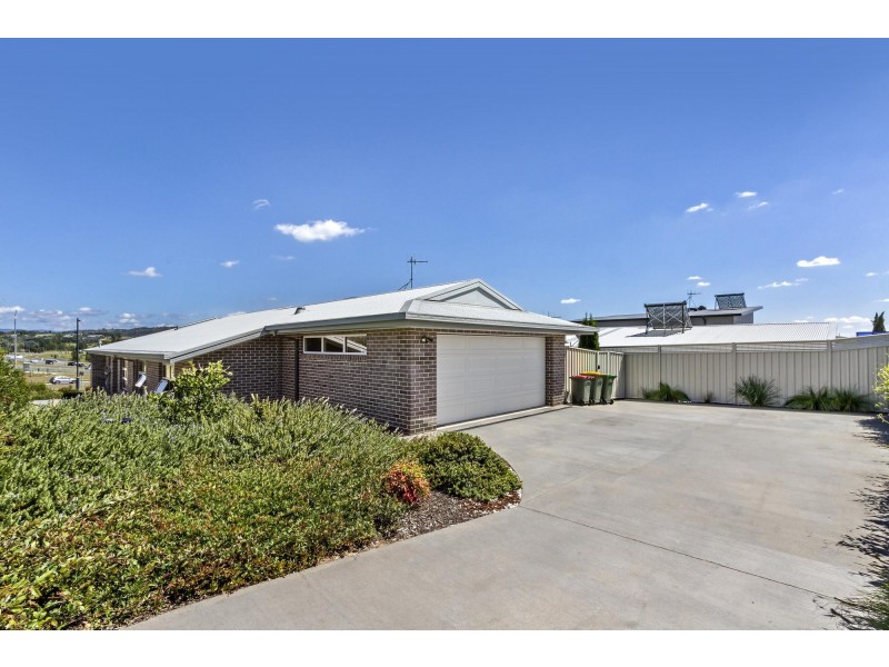 12 Geoff Bardon Street, Weston ACT 2611
