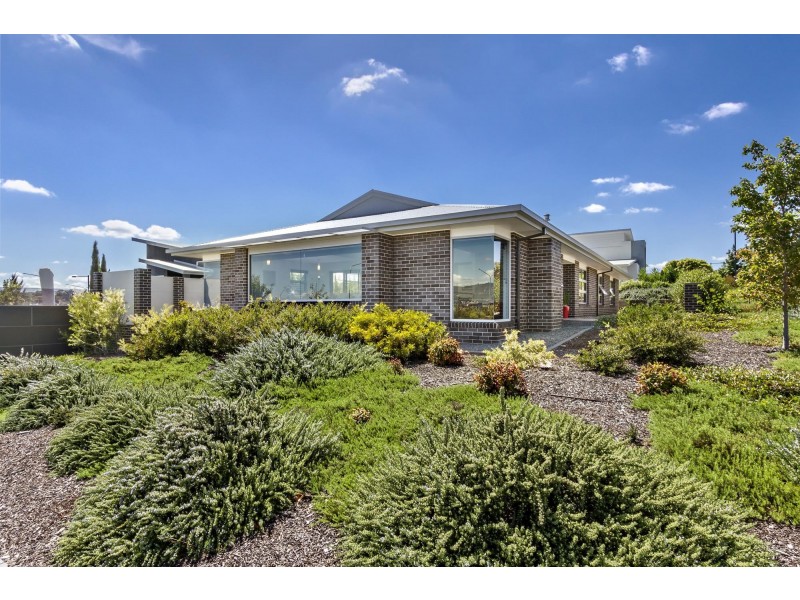 12 Geoff Bardon Street, Weston ACT 2611