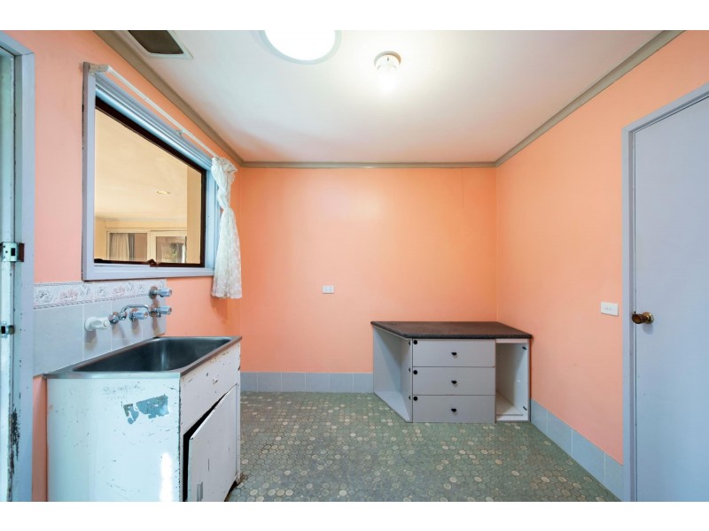 204 Namatjira Drive, Chapman ACT 2611