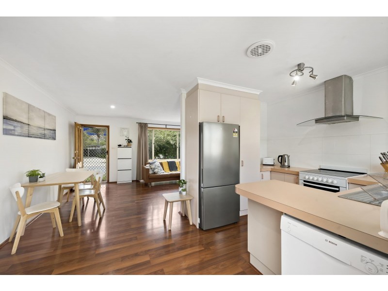 12 Mathews Place, Banks ACT 2906