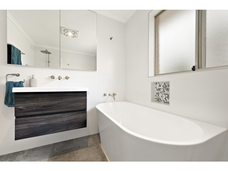 12 Mathews Place, Banks ACT 2906
