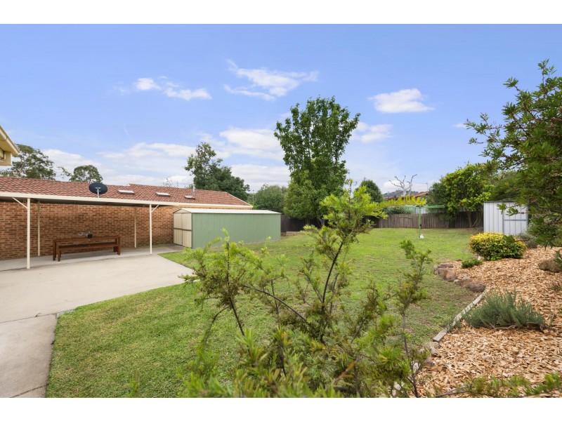 12 Mathews Place, Banks ACT 2906