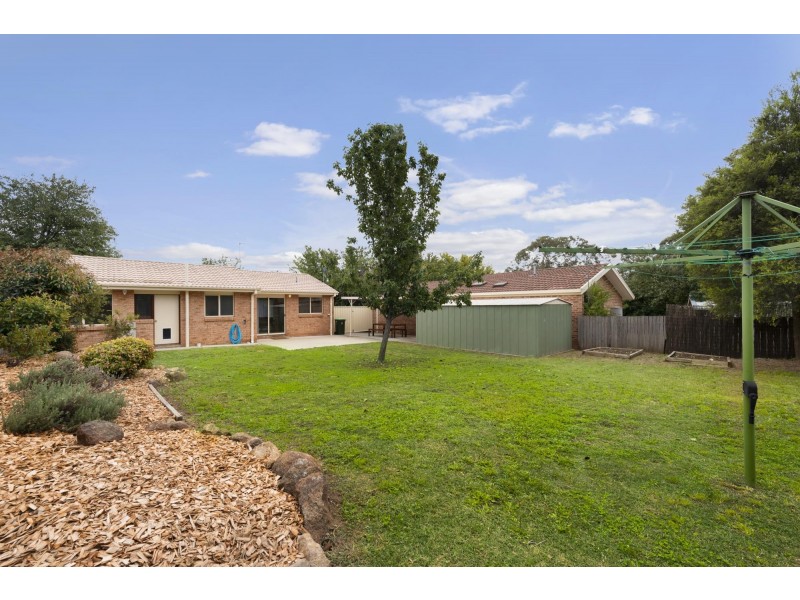 12 Mathews Place, Banks ACT 2906