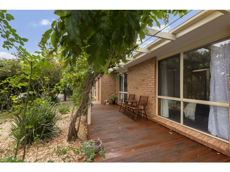 12 Mathews Place, Banks ACT 2906