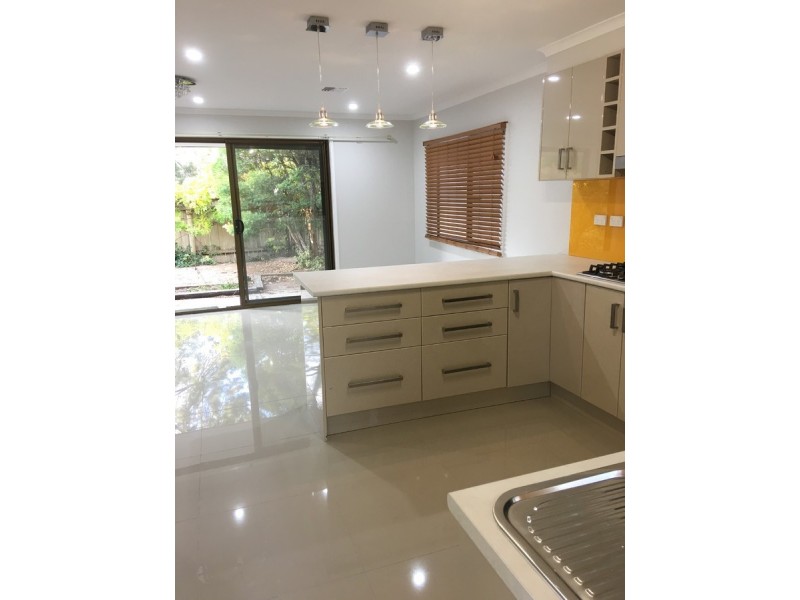 27B Cossington Smith Crescent, Lyneham ACT 2602